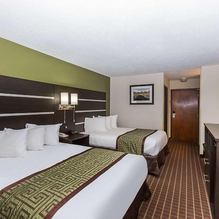 Baymont By Wyndham Louisville South I 65 Brooks Экстерьер фото