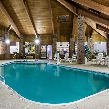 Baymont By Wyndham Louisville South I 65 Brooks Экстерьер фото