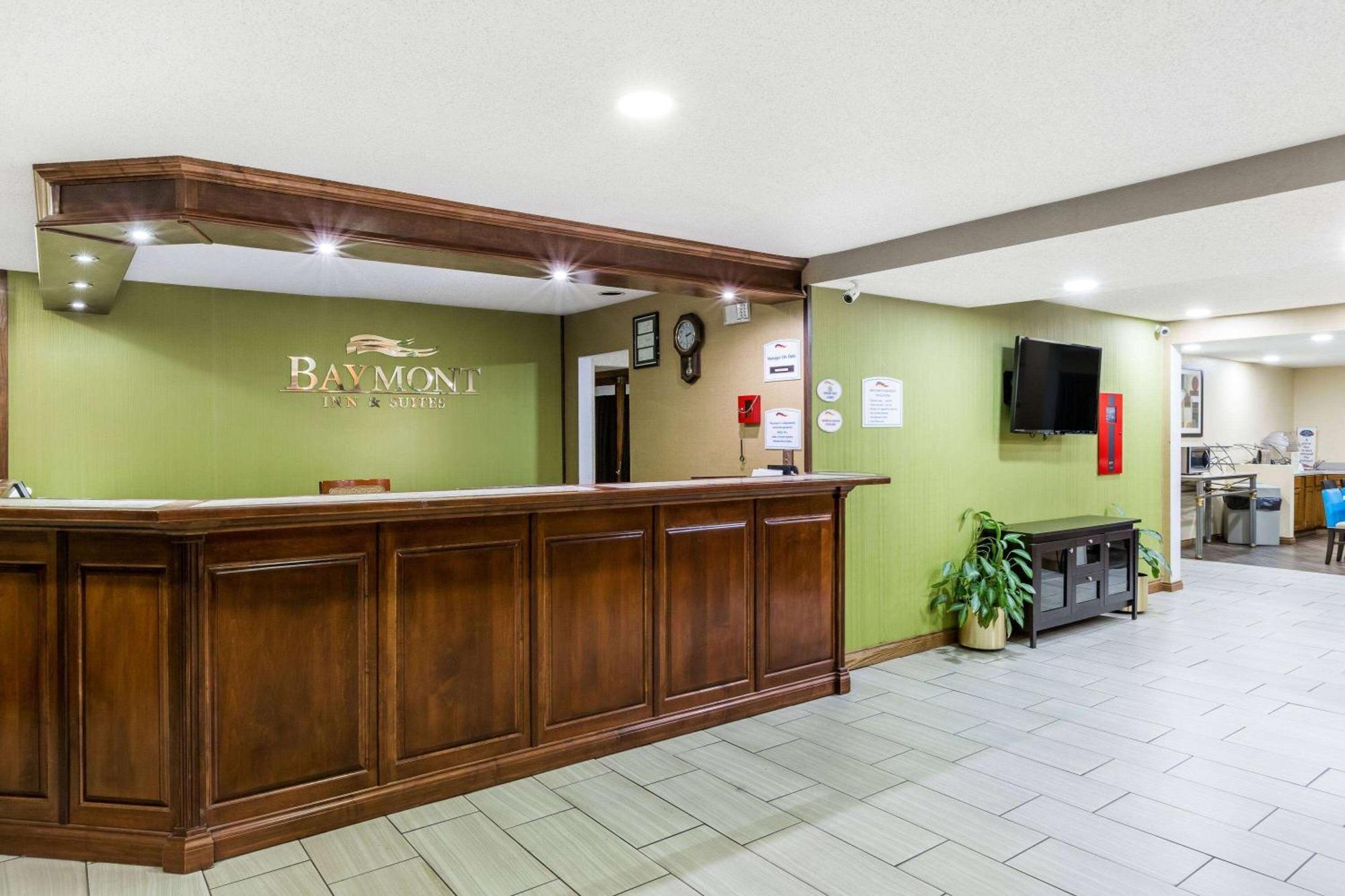 Baymont By Wyndham Louisville South I 65 Brooks Экстерьер фото