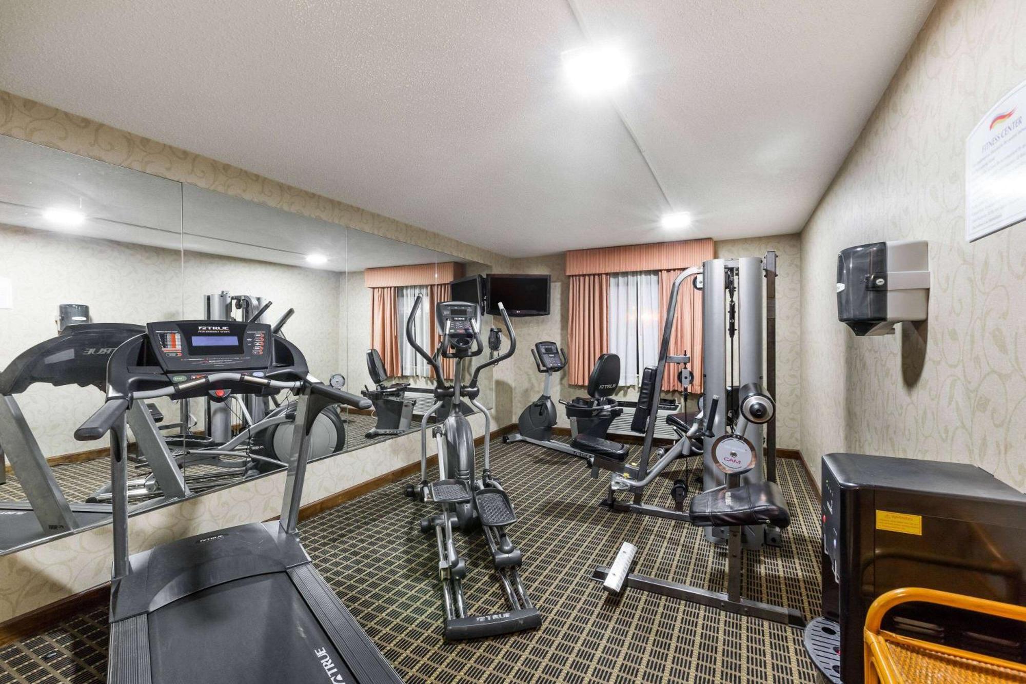 Baymont By Wyndham Louisville South I 65 Brooks Экстерьер фото
